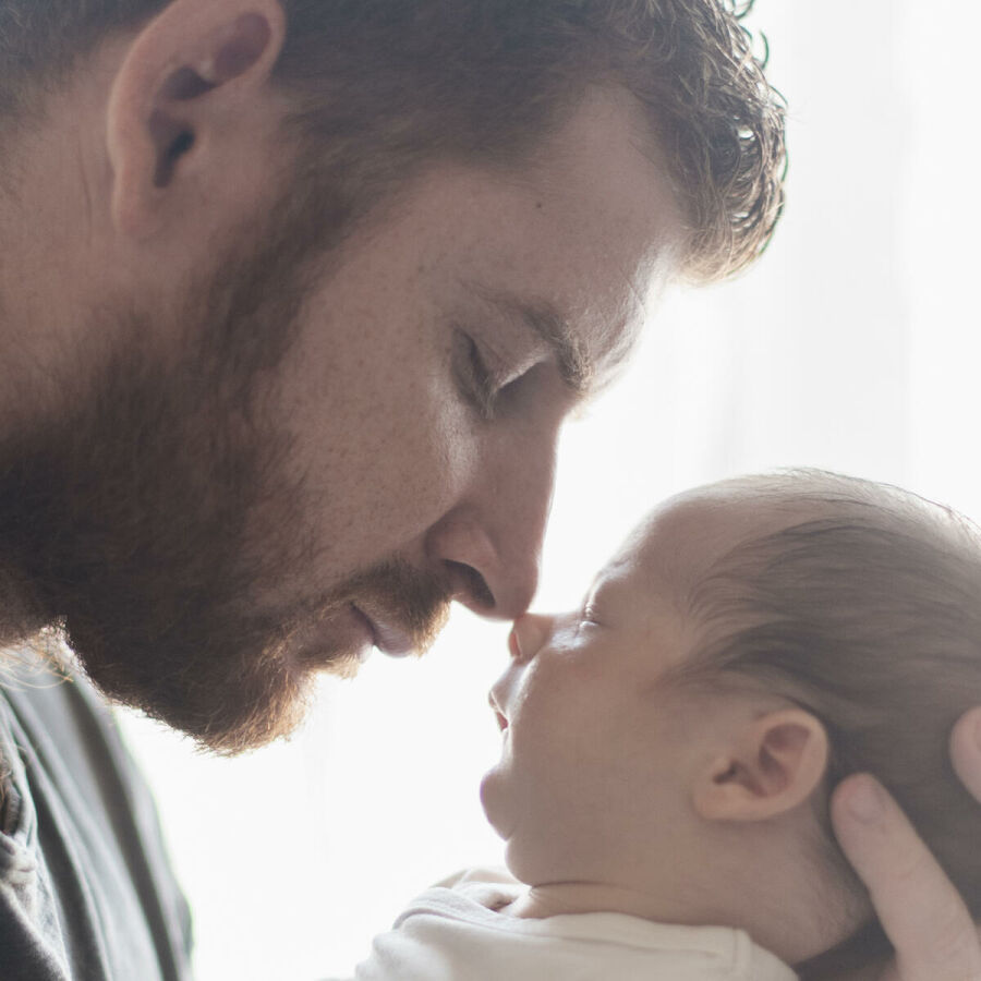 Imagem close-up-father-son-having-moment 1 1 1